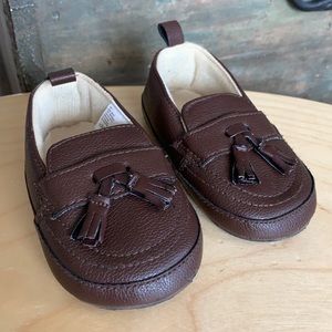 🌻 Brown Loafers size 3